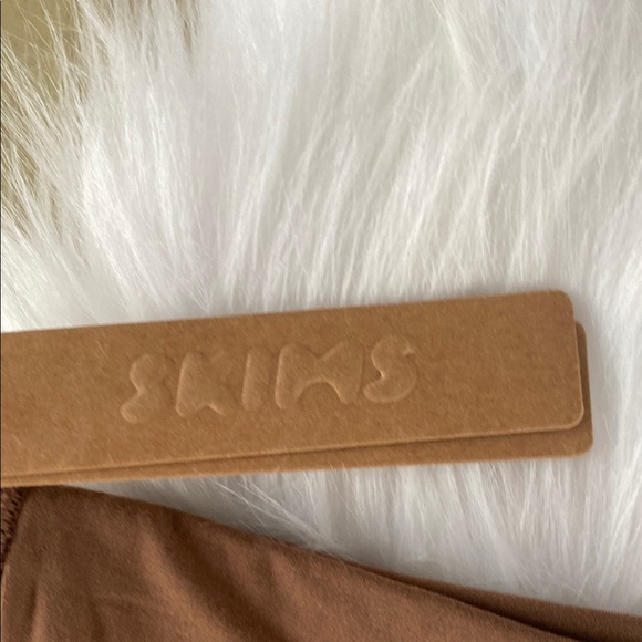 SKIMS NWT Fits everybody Bandeau size x small - Picture 6 of 7